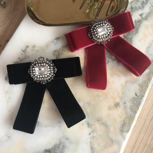 Korean Version of The Black Red Velvet Bow Tie Womens Retro Bow Tie Shirt Brooch Elegant Lady Accessories Handmade Jewelry