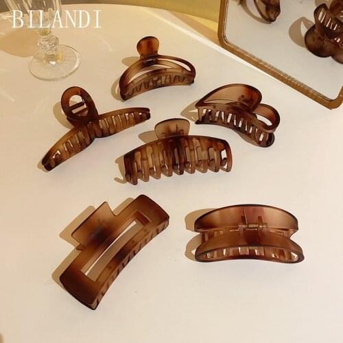 2021 New Hyperbole Big Resin Acrylic Hair Claw Clips Square Heart Geometric Hair Barrettes For Elegant Women Hair Accessories