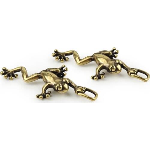 1pcs DIY Keychain Vintage Gift Paracord Bead Accessories Mini Brass Climbing Frog Statue