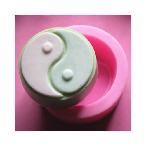 Handmade Soap Silicone Mold Candle Molds Polymer Clay Chinese BAGUA