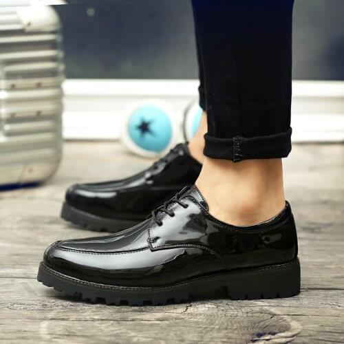 Mens Casual Shoes Slip On Sport Sneakers Men Leisure Shoes Breathable Casual Luxury Sports Fashion Mesh Sapato Mens Leather
