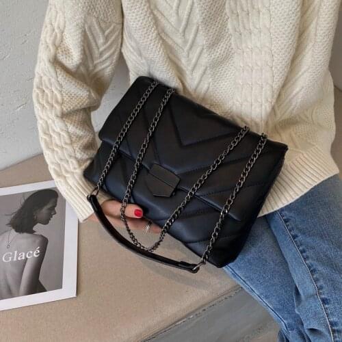 Luxury Designer Handbag Fashion Chain Design Female 2021 New One-shoulder Messenger Bag High-quality Large-capacity Tote Bag
