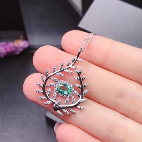 New Natural Emerald Necklace 925 Silver Ladies Necklace Luxurious and Atmospheric Design Exquisite and Elegant Style