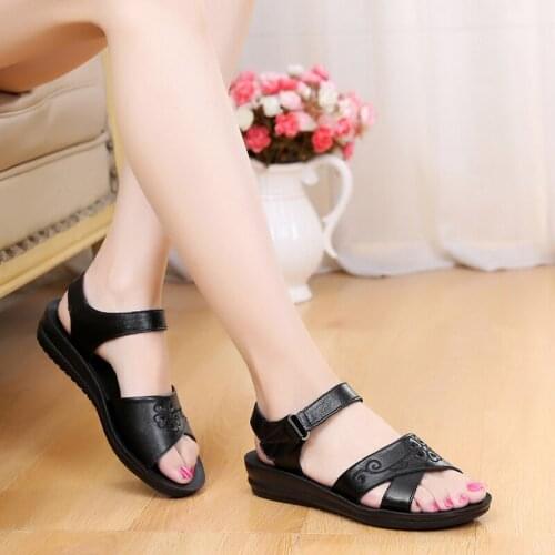 AARDIMI Classics Womens Sandals Genuine Leather Buckle Strap Flat With Mother Shoes Summer Slides Gladiator Women Footwear