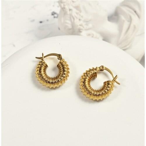Cold wind gold thread earrings female simple supermodel magazine circle gold earrings