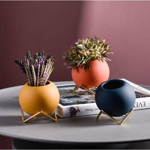 Nordic Style Round Iron Desktop Vase Plant Vase For Decoration Ceramic Small Flower Vase Decoration Home With Stand