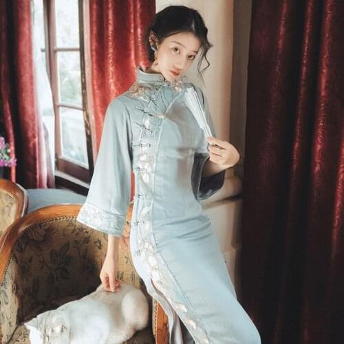 Female Elegant Long Sleeve Dress Chinese Style Traditional Embroidery Cheongsam Women Festival Fairy Retro Blue Hanfu DQL3106