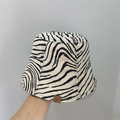 Fashion Hats For Women Autumn Winter Hats Girl Zebra Pattern Bucket Hat Foldable Flat Top Travel Cap Female Windproof New 2021