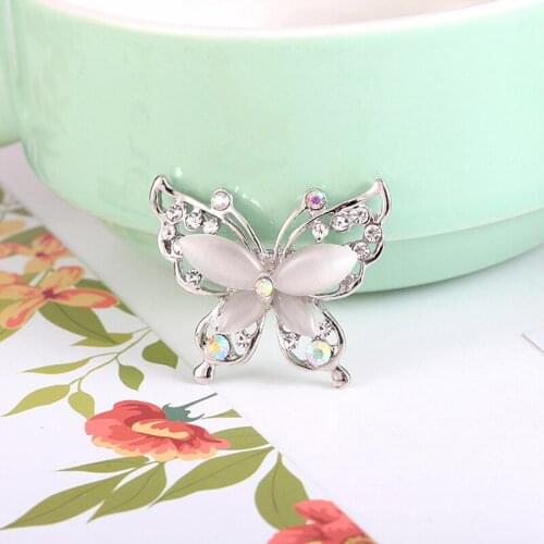 Brooch New Fashion Beauty Women Gold Zinc Alloy Crystal Exquisite Flower Butterfly Insect Pins Hot Sale Party Gift