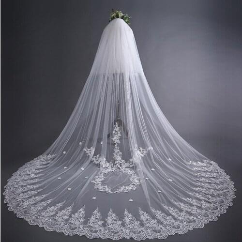 Real Photos 3M Ivory Two Layers Beautiful Cathedral Length Lace Edge Wedding Bridal Veil With Comb Wedding Accessories EE17135