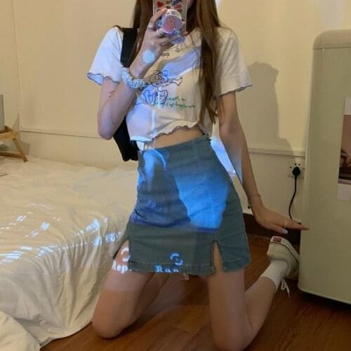 Girl 's Graffiti Curling Short-Sleeved T-shirt Base Shirt Summer Korean Style Short Model in White Color Top Fashion