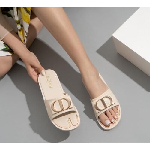 New 2021 Summer Slippers Women Fashion Metal Chain Decorated Flat Sandals Casual Shoes Outdoor Slides female flat slippers