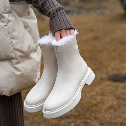 2020 Winter Women Boots Round Toe Flat with Back Zipper Warm snow boots Genuine Leather Short Boots Large Size 33-43 Women Shoes