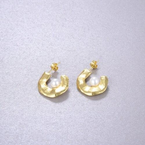 High jewelry S925 sterling silver C letter earrings, natural freshwater pearls non-smooth surface plating earrings for women