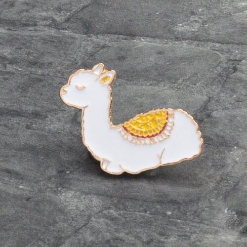 Llama Enamel Pin Cartoon Cute Animal Baby Camel Brooch for Hat Bag Clothes insignia Lapel pin badges Women Men Kids Gift Jewelry