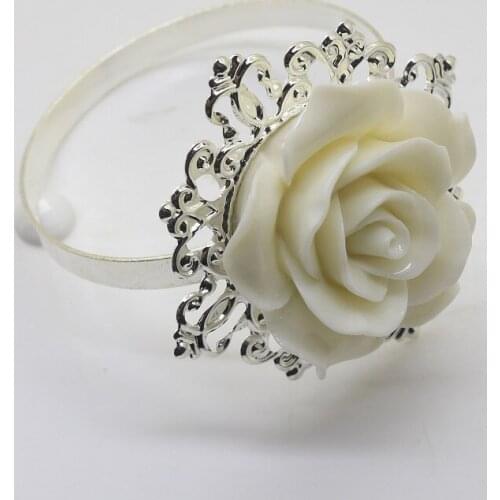 200pcs White Rose Decorative Napkin Ring Serviette Holder for Wedding Banquet Dinner Table Decoration