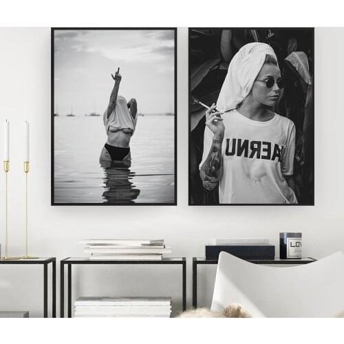 Fashion Black and White Poster Sexy Middle Finger Feminist Canvas Painting Wall Art Nude Woman Pictures Modern Living Room Decor