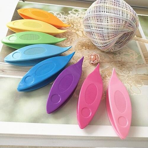 2pcs Plastic Tatting Shuttle Tool for Lace Making DIY Craft Tatting Sewing Accessories Tatting Lace Shuttle At Random 6.6*1.8cm