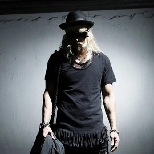 Korean version of young mens new summer fashion tassels do old round collar loose fashion short-sleeved t-shirt club hip-hop