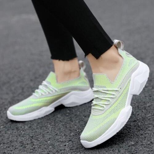 2021 Women Lightweight Sneakers Running Shoes Outdoor Sports Shoes Breathable Mesh Comfort Running Shoes Walking Vucanized Shoes