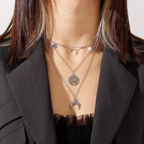 Trendy Crescent Moon Necklaces Portrait Pendants Sequins Tassels Multi-Layer Chain Necklace Personality Jewelry for Momen