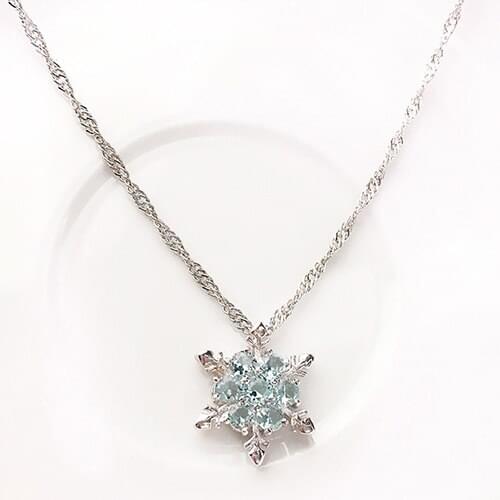 Women Fashion Shiny Rhinestone Snowflake Pendant Short Chain Choker Necklace