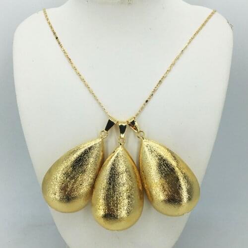 Bridal gift fashion high quality African jewelry set female necklace earrings bracelet travel gold jewelry set