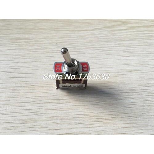 12mm Dia Panel Mounted SPDT ON-OFF-ON Locking Toggle Switch AC 250V 15A T701CW