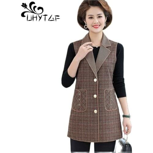 UHYTGF Women Vest Fashion Plaid Single Breasted Casual Mother Spring Autumn Waistcoat Jacket Sleeveless Thin Plus Size Coat 1509