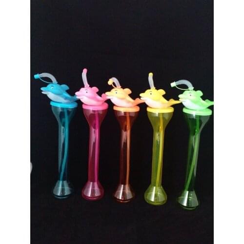 Factory direct PET selling food festival disposable shaped straw plastic water bottle 500ml with dolphins cartoon