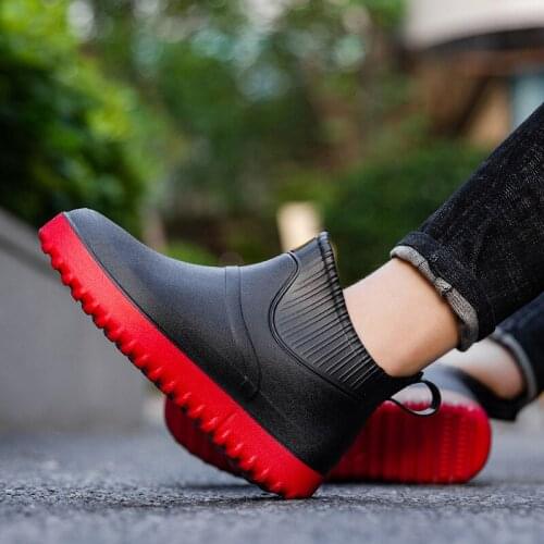 Mens Rain Shoes Short Tube Labor Protection Boots Waterproof Non-slip Fashion Warm Cotton Shoes Plush and Thickened Snow Boots