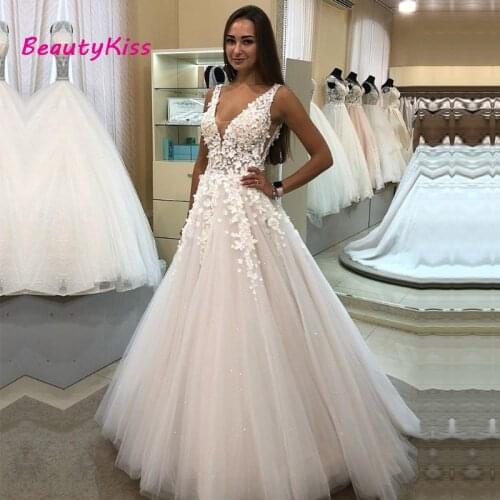 Sexy V-Neck A-Line Wedding Dresses 2021 robe de mariee Lace Appliques Sleeveless Backless Bridal Dress Vestido De Noiva