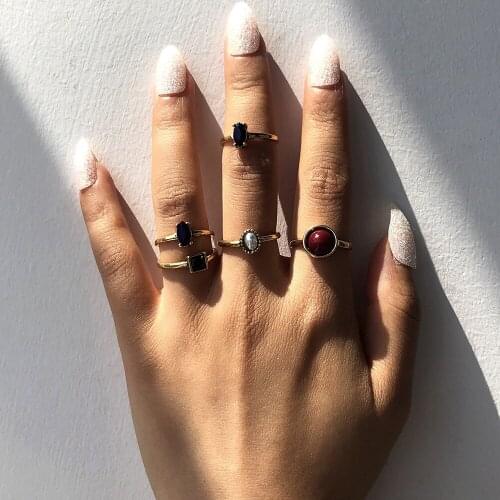 Vintage 5pcs Finger Rings Set For Women Resin Pearl Stone Metallic Punk Bohemian Ring Fashion Jewelry Gothic Body Decorations