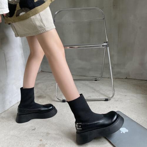 2021 New Patent Leather British Style Flat Boots Black Pointed Toe Boots Handsome Motorcycle Boots Womens Botas Zapatos Mujer