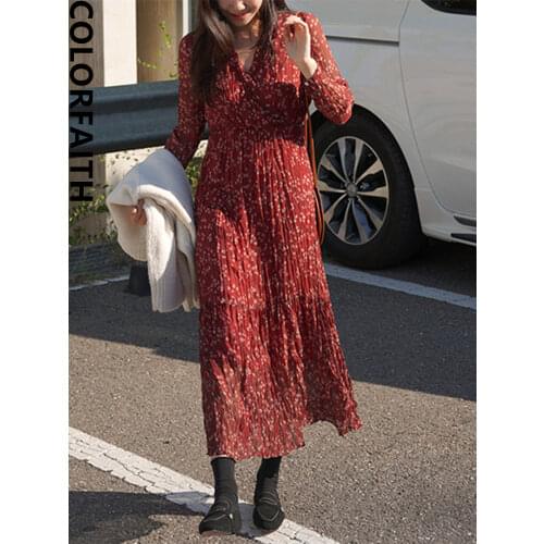 Colorfaith New 2020 Women Spring Summer Dresses Casual V-Neck High Waist Floral Vintage Pleated Chiffon Red Long Dress DR225