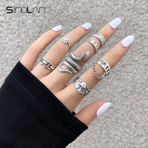Sindlan 7Pcs Punk Snake Silver Color Chain Rings for Women Vintage Mushroom Butterfly Stranger Things Couple EMO Fashion Jewelry