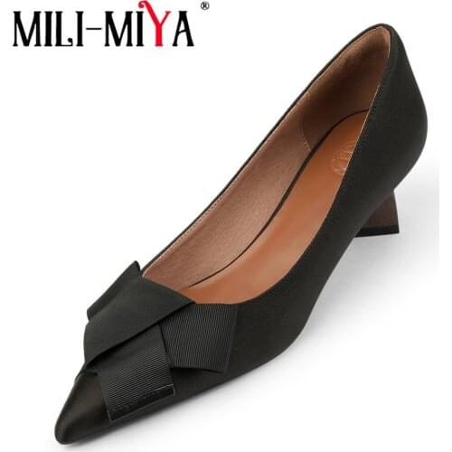 Orignice Women New Fashion Pointed Toe Silk Satin Pumps Thick Heels Butterfly Knot Vintage Spring Autumn Party Dress Shoes 2021
