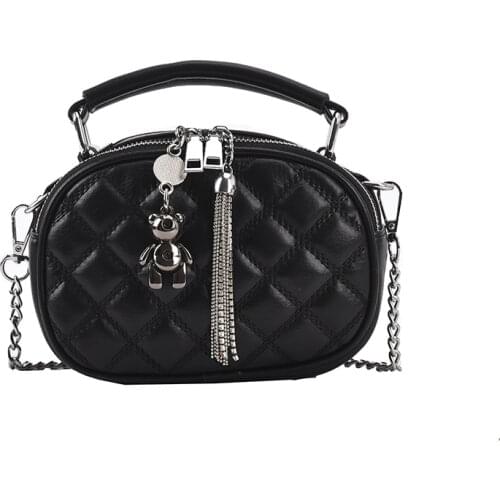 Summer Fashion Rhombic Leather Tassel Design Bear Pendant Lady Shoulder Messenger Bag Sac De Luxe Femme Luxury Designer Handbag