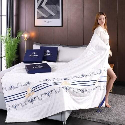 2021 Five-star Hilton hotel single double sanded hair air-conditioning quilt cool in summer summer quilt summer quilt
