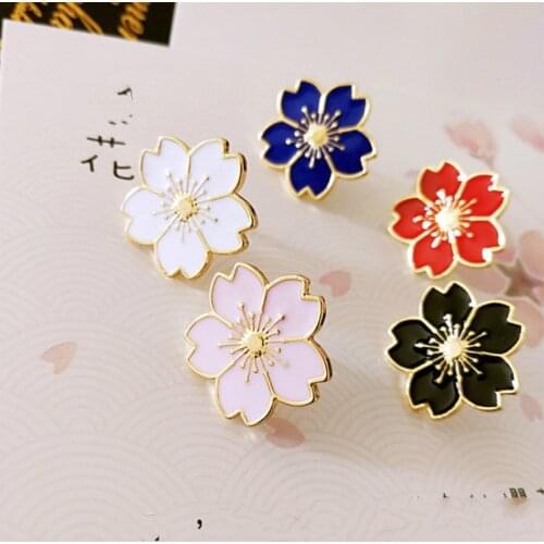2018 New Fashion Jewelry Wind Girl Beautiful Collar Uniform Drop Oil Badge Brooch Female Elegant Flower Brooch