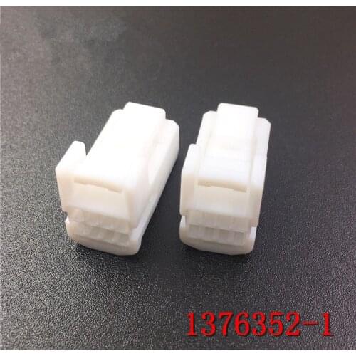 2/5/10/20/50/100pcs/lot 8 Pin/Way Female Radio Connector Plug For Toyota Aygo For Rear View Vamera 1376352-1