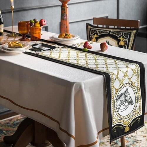 Light Luxury Amiercan Retro Horse Table Runners Blackish White Throw Runners High-Grade Velvet Rectangular Table Covers Cloth