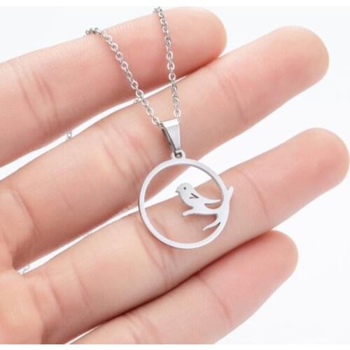 Minimalist Fashion Bird Pendant Necklace Round Charm Simple Origami Hummingbird Phoenix Necklace for Women Animal Jewelry Collar