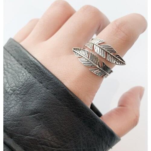 Retro Simple Leaf Ring Fashion Men and Women Adjustable Silver Color Ring Trend Men and Women Motorcycle Party Jewelry