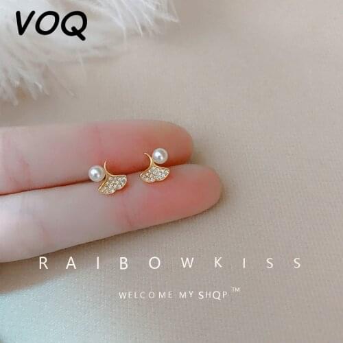 VOQ Ginkgo Leaf Earrings Pearl Inlaid Earrings Ladies Exquisite Party Jewelry Fashion Accessories