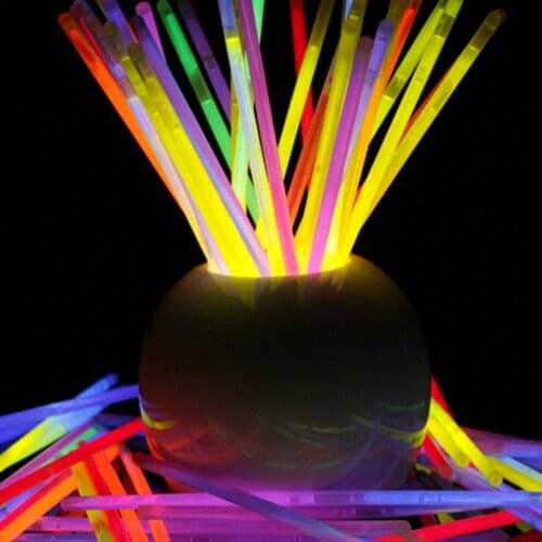100 Pcs Luminous Colorful Bracelets Light Glow Stick Wedding Christmas Party Light Up Glow Toys Concert Flash Night Light Sticks