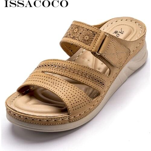 ISSACOCO Summer Ladies' home Rubber Soft Beach Slipper Female For Girls Platform Sandals Nurse Clogs Casual Flat Shoes For Women