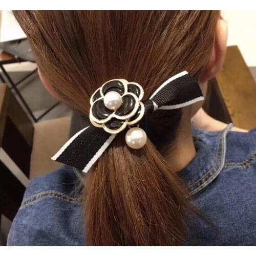 60pcs/lot DIY Simple Resin Black And White Bowknot Hair Bands Camellia Pearl Rubber Band Hair Styling Tools Accessories HA1041