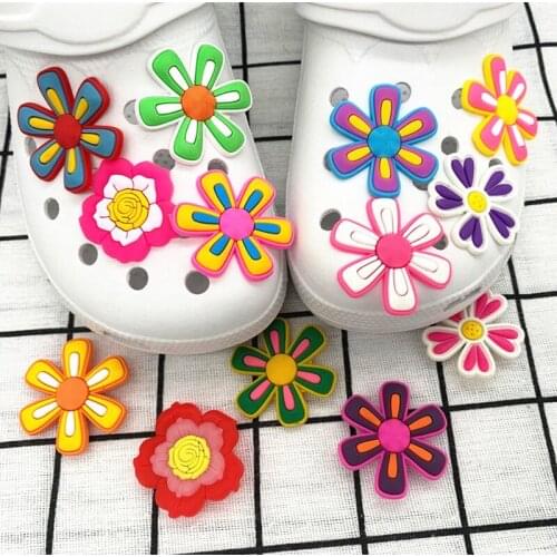 Hot Selling 1pcs Multicolor Sunflower PVC Garden Shoes Accessories Kids Shoe Decorations Fit Backpack Croc Jibz Charm Girl gift