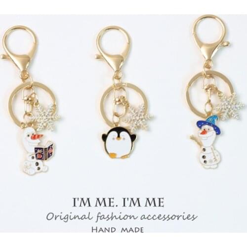 2021 Cute Winter Snowman Penguin Christmas Gold Plated Keychain For Women Key Chains Ring Car Bag Pendent Accessories D658